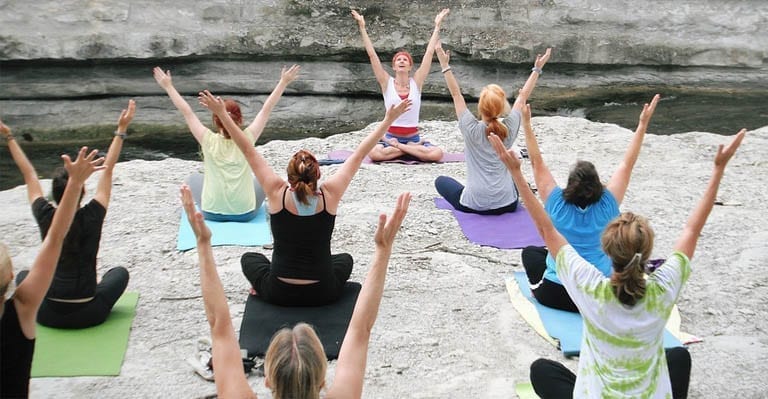 A ATLETAMB convida todos para uma manhã de Yoga